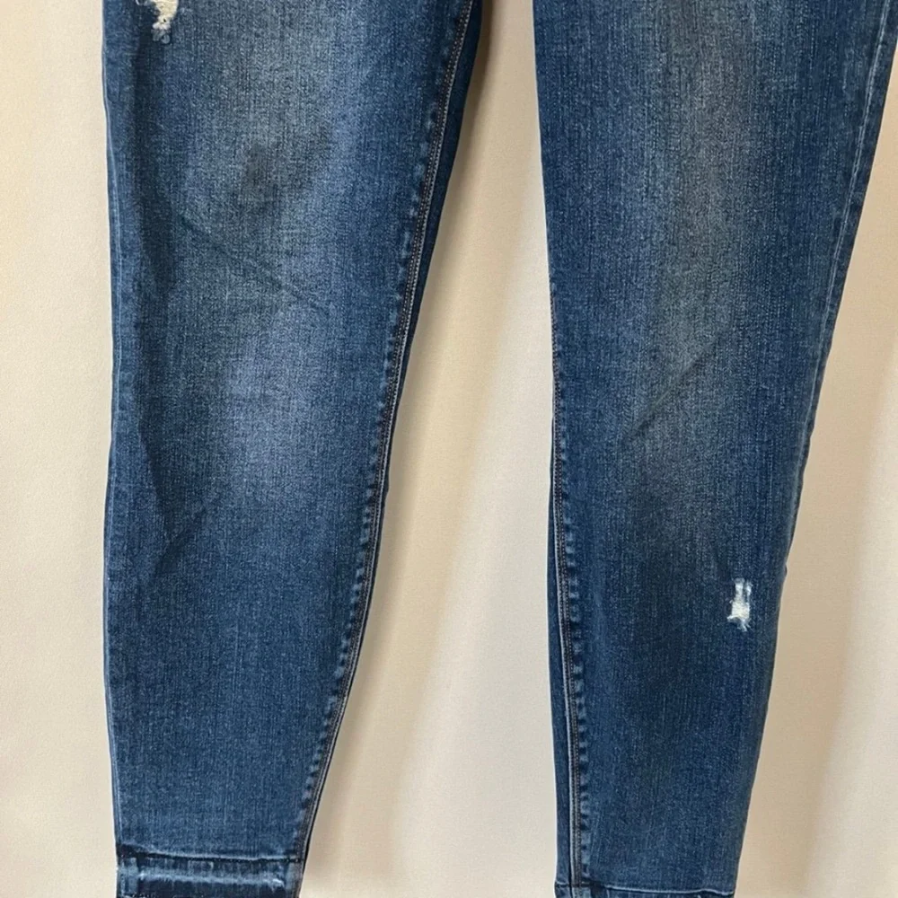 Spanx Womens Medium Blue Lightly Distressed Raw Hem Pull On‎ Jegging